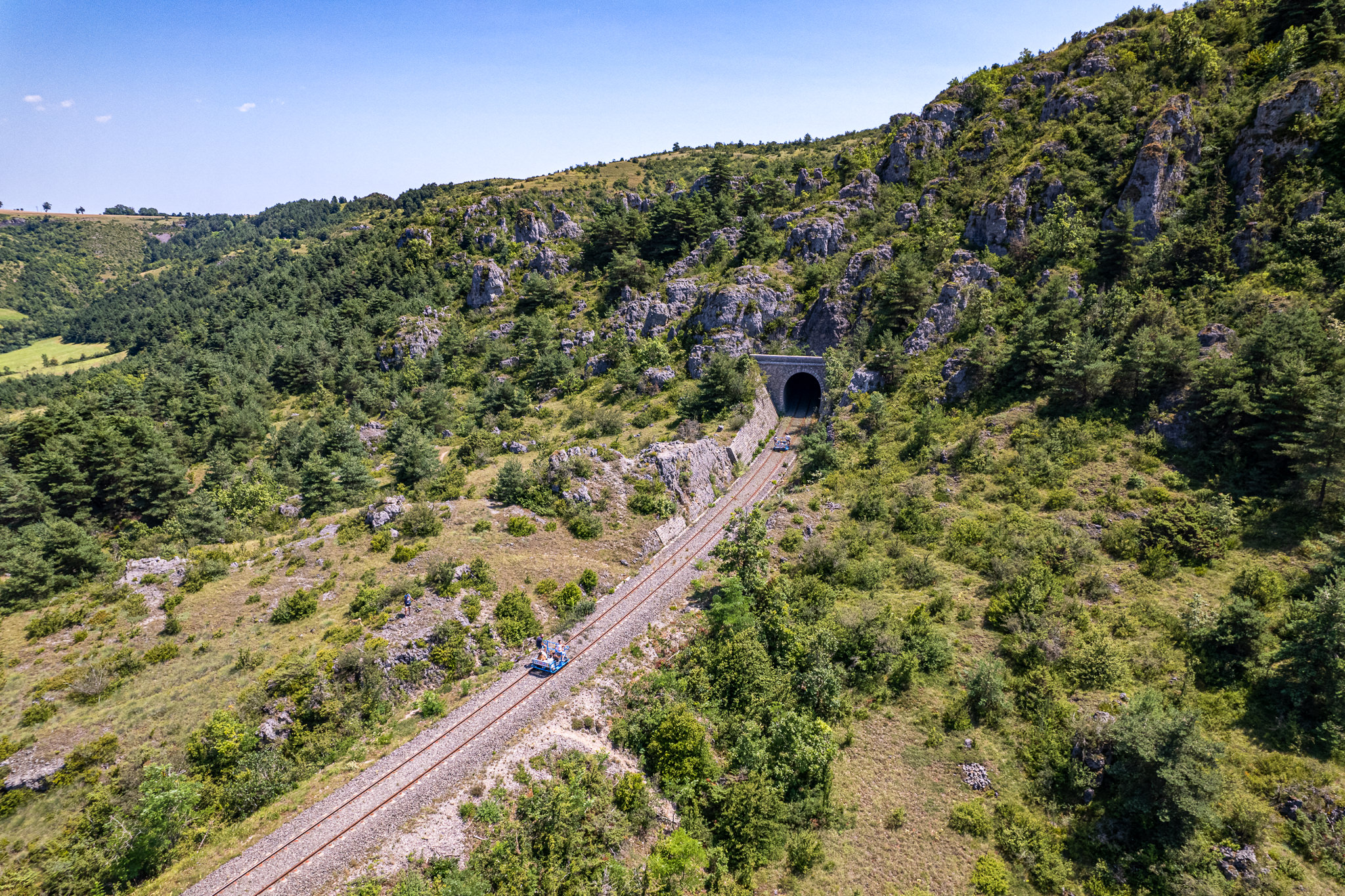 Saut à l'élastique sur le viaduc de SainteEulaliedeCernon
